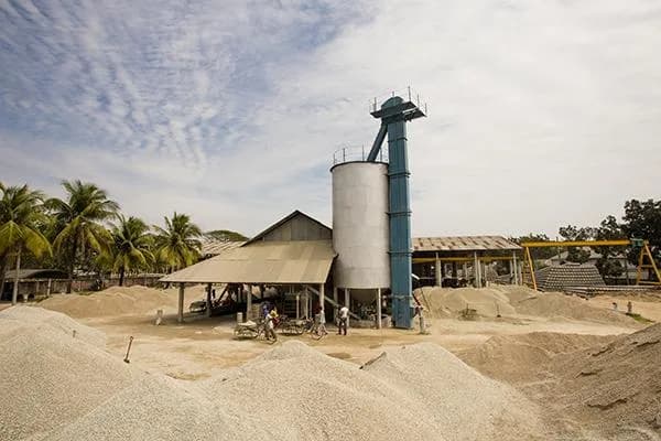 Concrete batching plant at PCL